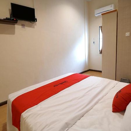 Reddoorz Plus Near Universitas Sumatera Utara Медан Экстерьер фото