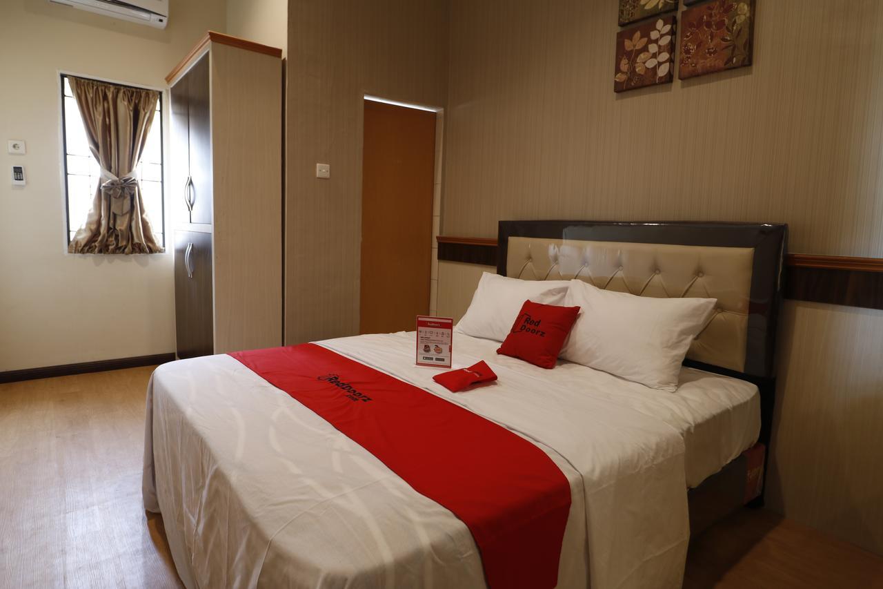 Reddoorz Plus Near Universitas Sumatera Utara Медан Экстерьер фото