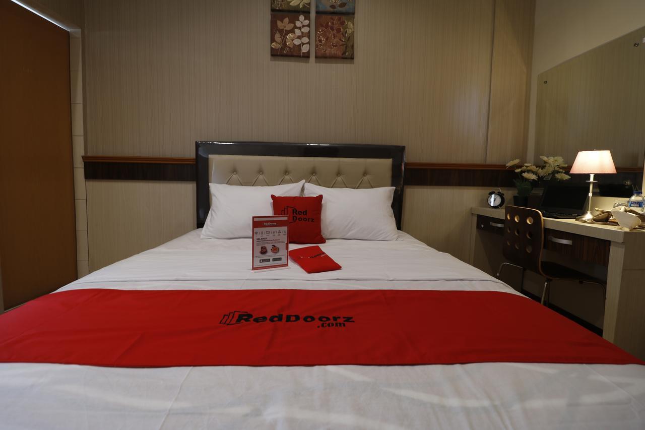 Reddoorz Plus Near Universitas Sumatera Utara Медан Экстерьер фото